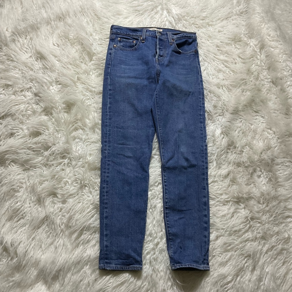 Levi’s Wedgie Jeans‎